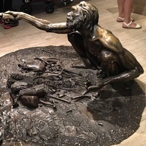 Meet your Posher, Abbas